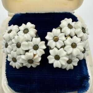 Antique Art Deco 1930s silver tone white celluloid flowers screw back earrings
